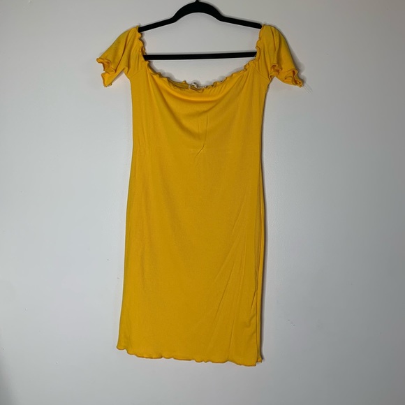 Yellow Dress - Picture 1 of 1